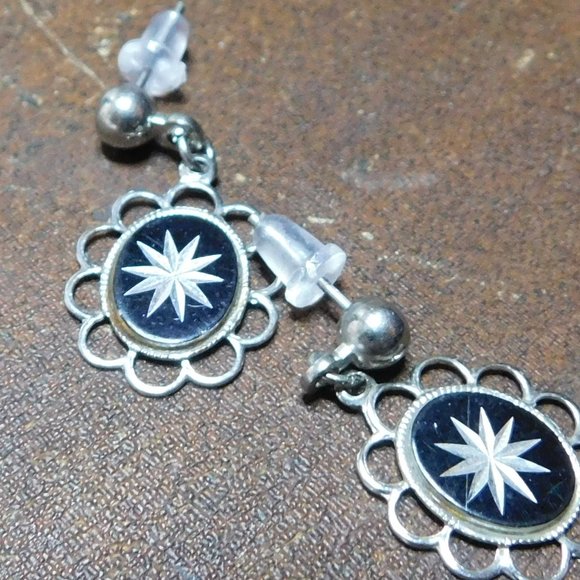 Vintage Jewelry - vintage oval black silver tone star earrings small